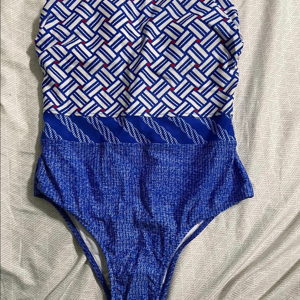 One Piece Swimsuit NWT SIZE 6